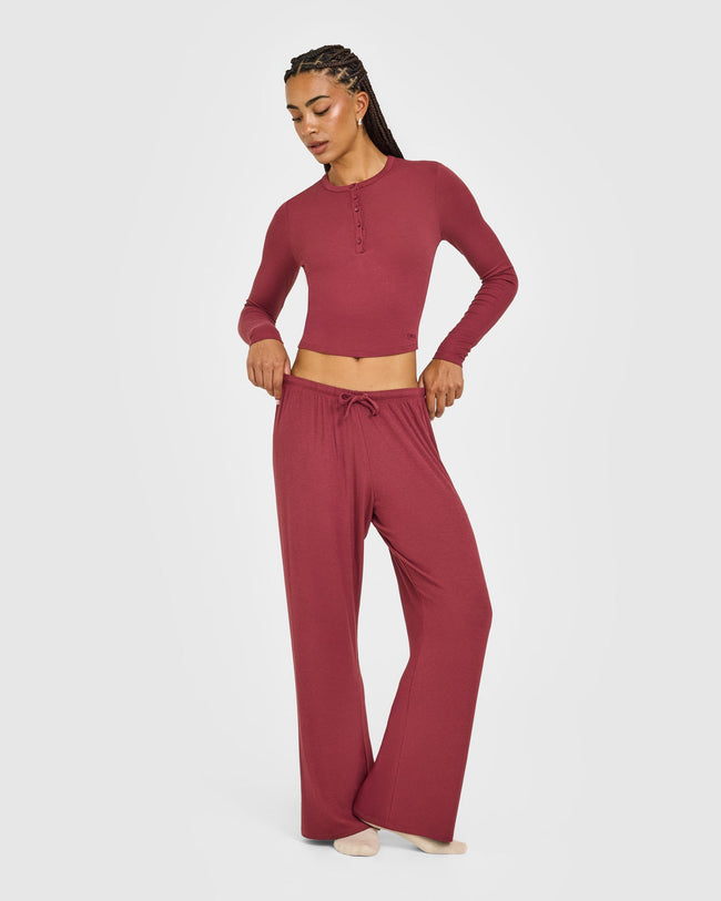 12DAYSONER_AT_HOME_NIGHT_LONG_SLEEVE_TOP_BURNTCHERRYRED_251105_PDP_1440x1800_03_650x.jpg