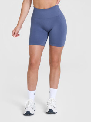 EFFORTLESS SEAMLESS SHORTS WITH WHITE LOGO