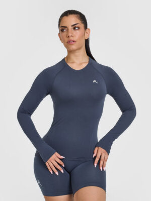 GO TO SEAMLESS FITTED LONG SLEEVE TOP