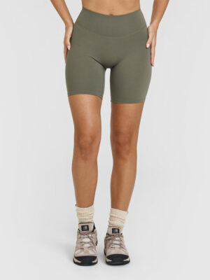 SOFTMOTION CYCLING SHORTS 8" WITH WHITE LOGO