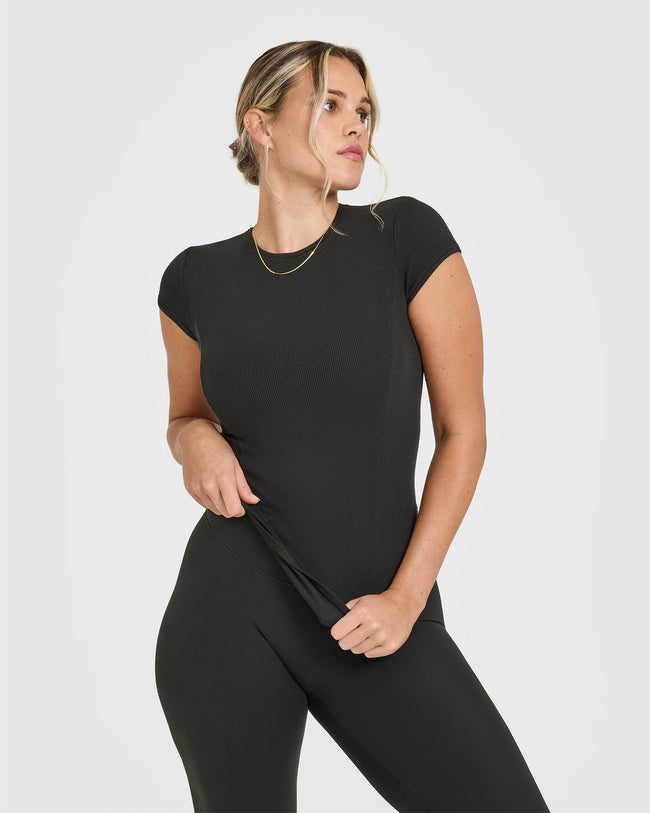 240927_SOFTMOTION_MELLOW_RIB_T-SHIRT_SOFTBLACK_PDP_1440x1800_01_650x.jpg