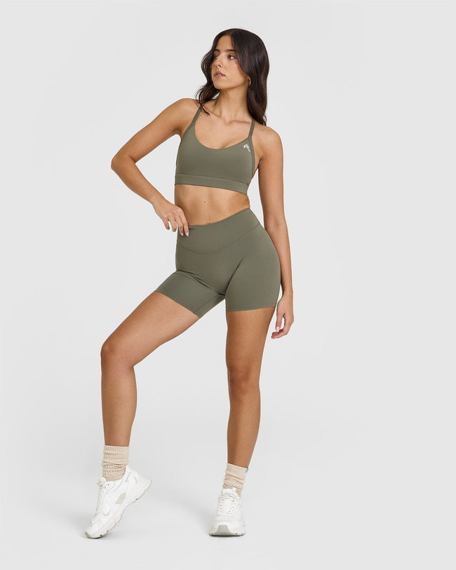 241010_SOFTMOTION_SHORTS_ALPINEGREEN_PDP_1440x1800_03_650x.jpg