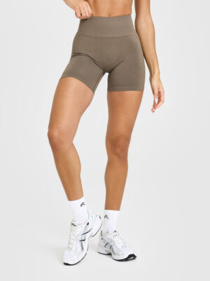 EFFORTLESS SEAMLESS SHORTS WITH WHITE LOGO