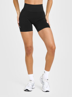 EFFORTLESS SEAMLESS SHORTS WITH WHITE LOGO
