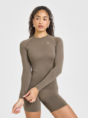 GO TO SEAMLESS FITTED LONG SLEEVE TOP