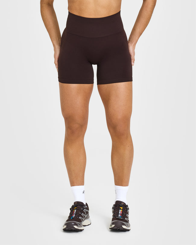 250106_SS25_EFFORTLESS_SHORTS_PLUMBROWN_PDP_1440x1800_01_650x.jpg