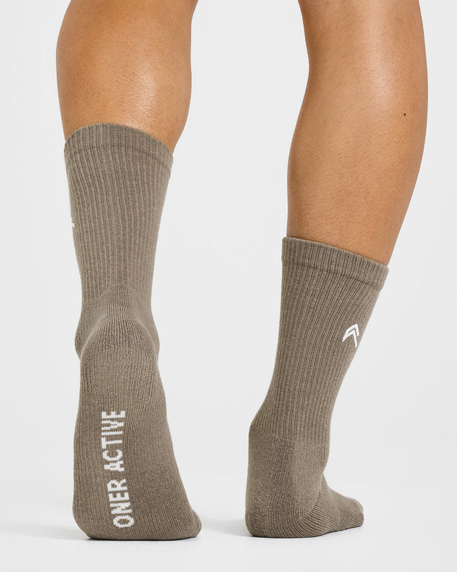 250123_LIFTING_TEAM_ALL_DAY_SOCKS_1-PACK_MOSSBROWN_PDP_1440x1800_03_650x.jpg