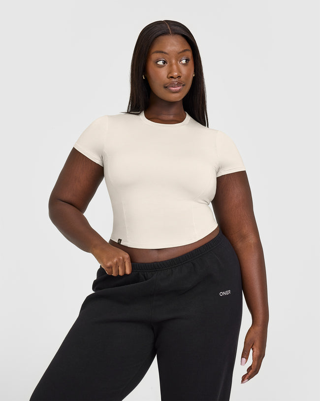 250204_RESHOOT_MELLOW_SOFT_MID_SHORT_SLEEVE_T-SHIRT_SAND_PDP_1440x1800_01_650x.jpg