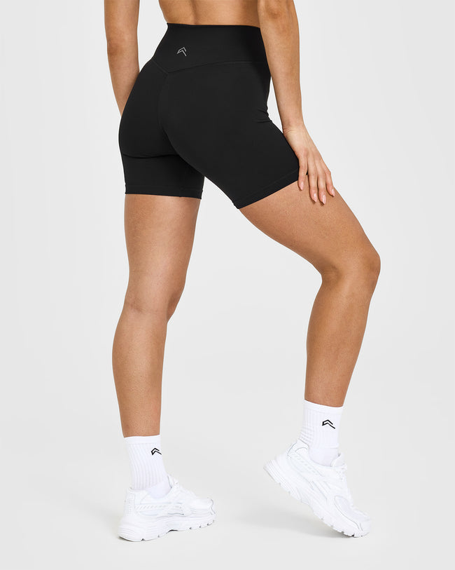 250205_RESHOOT_TIMELESS_HIGH_WAISTED_SHORTS_BLACK_PDP_1440x1800_02_650x.jpg