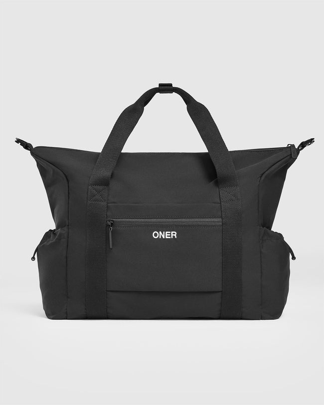 250211_ACCESSORIES_ESSENTIAL_HOLDALL_BAG_BLACK_PDP_1440x1800_02_650x.jpg