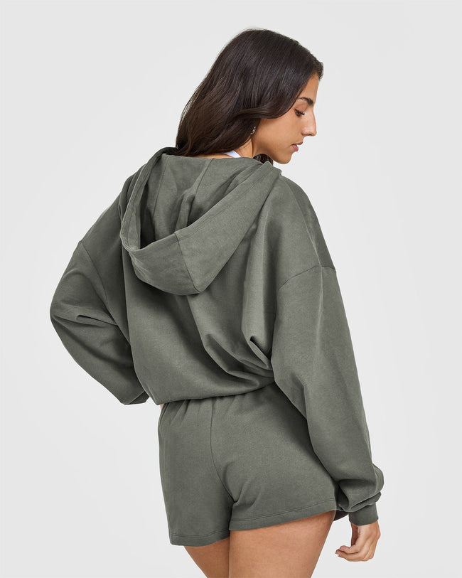 250306_BEYOND_MOVEMENT_LIGHTWEIGHT_ZIP_THROUGH_HOODIE_PRINTED_GRAPHIC_DARKKHAKI_PDP_1440x1800_02_650x.jpg