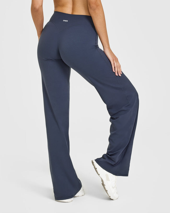 250306_NOOS_SOFTMOTION_STRAIGHT_LEG_BOTTOMS_TRUEBLUE_PDP_1440x1800_02_650x.jpg