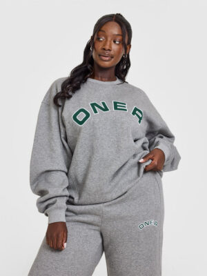 FOUNDATIONS OVERSIZED GRAPHIC SWEATSHIRT