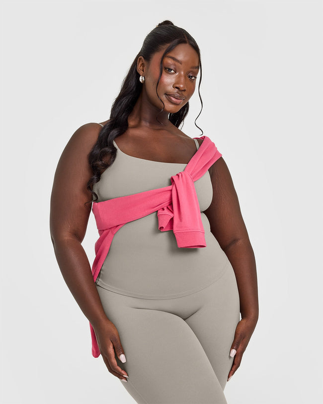 250404_SUMMERSEASONAL_SOFTMOTION_STRAPPY_VEST_WARMSAND_PDP_1440x1800_06_650x.jpg