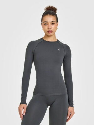 GO TO SEAMLESS FITTED LONG SLEEVE TOP