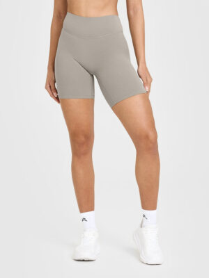 SOFTMOTION CYCLING SHORTS 8" WITH WHITE LOGO