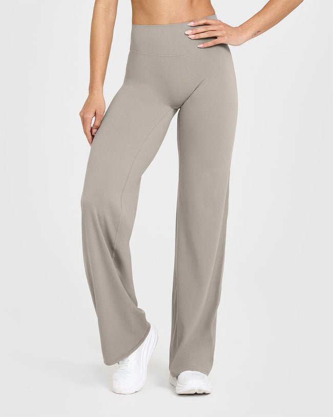 250409_SUMMERSEASONAL_SOFTMOTION_STRAIGHT_LEG_BOTTOMS_WARMSAND_PDP_1440x1800_01_650x.jpg