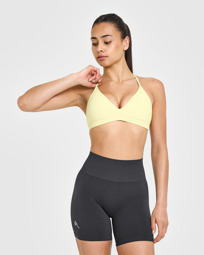 250410_HYBRID_EASYLIFT_ULTRA_MINIMAL_V-NECK_BRALETTE_PASTELYELLOW_PDP_1440x1800_01_650x.jpg