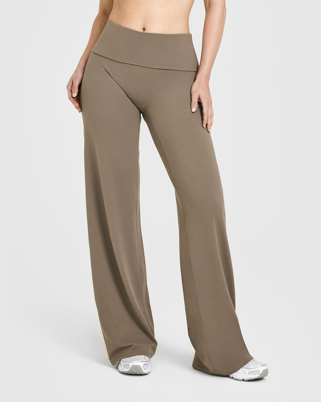 250514_ALWAYSINONER_SOFTMOTION_FOLDOVER_STRAIGHT_LEG_PANTS_MOSSBROWN_PDP_1440x1800_01_650x.jpg