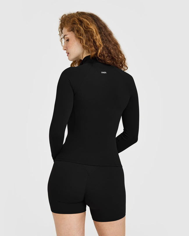 250514_NOOS_SOFTMOTION_JACKET_BLACK_PDP_1440x1800_02_650x.jpg