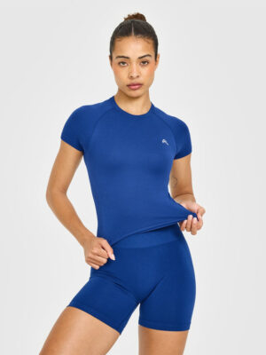 GO TO SEAMLESS FITTED MID TOP