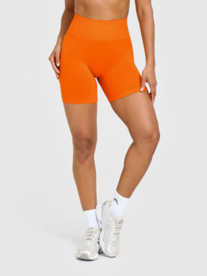 EFFORTLESS SEAMLESS SHORTS WITH WHITE LOGO