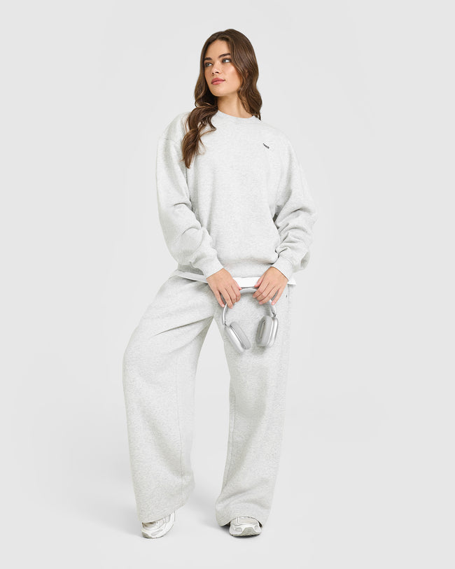 BAU_FOUNDATIONS_CREW_NECK_SWEATSHIRT_LIGHTGREYMARL_250827_PDP_1440x1800_03_650x.jpg