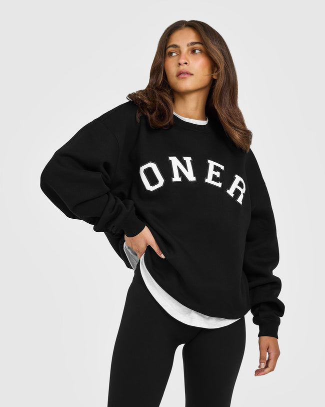 BAU_GRAPHIC_INJECT_FOUNDATIONS_OVERSIZED_ONER_GIRLFRIEND_SWEATSHIRT_BLACK_250922_PDP_1440x1800_01_fbc528fd-592b-49dd-be69-87a240bd8833_650x.jpg