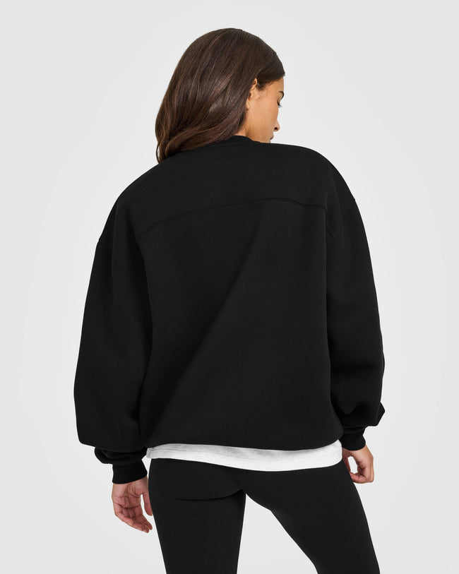 BAU_GRAPHIC_INJECT_FOUNDATIONS_OVERSIZED_ONER_GIRLFRIEND_SWEATSHIRT_BLACK_250922_PDP_1440x1800_02_79678266-2e1f-47e8-b93c-40f09341dd2f_650x.jpg