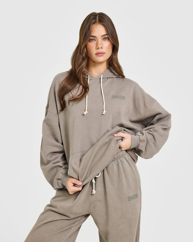 BAU_RAW_LOUNGE_OVERSIZED_HOODIE_WASHEDMINKYBROWN_250716_PDP_1440x1800_01_650x.jpg