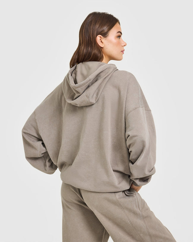 BAU_RAW_LOUNGE_OVERSIZED_HOODIE_WASHEDMINKYBROWN_250716_PDP_1440x1800_02_650x.jpg