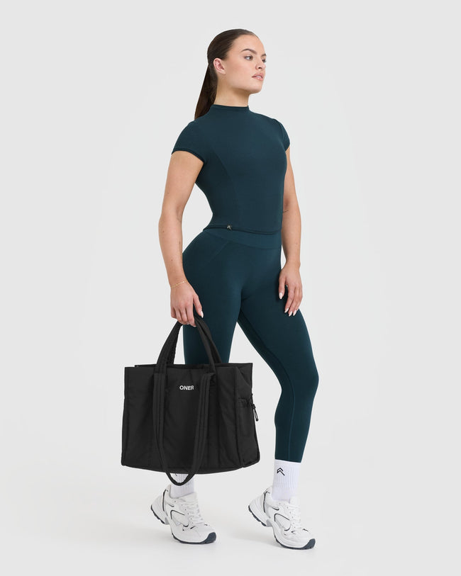 GO_TO_CARRYALL_BAG_BLACK_04_650x.jpg