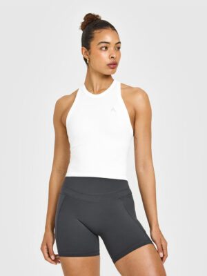 GO TO SEAMLESS FITTED MID TANK TOP