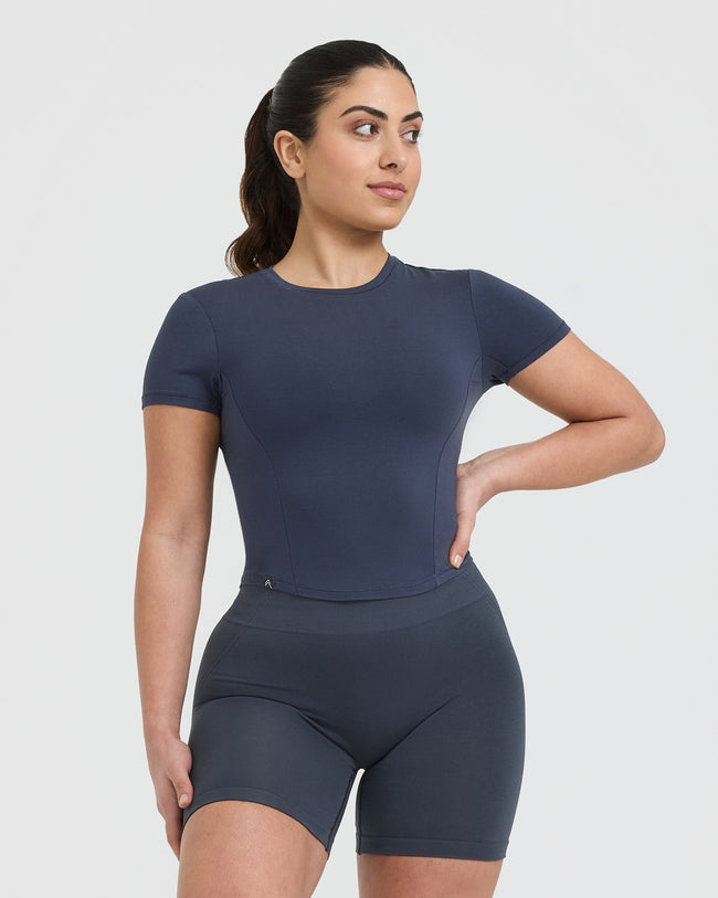MELLOW_SOFT_MID_SHORT_SLEEVE_T-SHIRT_TRUE_NAVY_01_650x.jpg