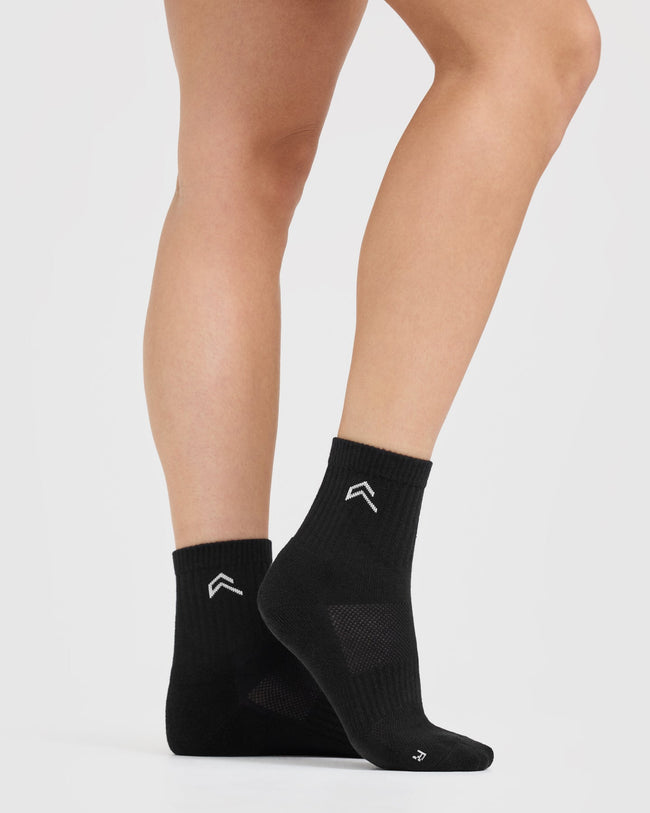 MID_CREW_SOCKS_BLACK_02_650x.jpg