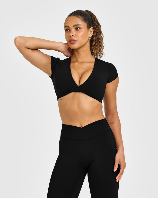 NOOS_UNIFIED_TWIST_FRONT_CROP_TOP_BLACK_250728_PDP_1440x1800_01_650x.jpg