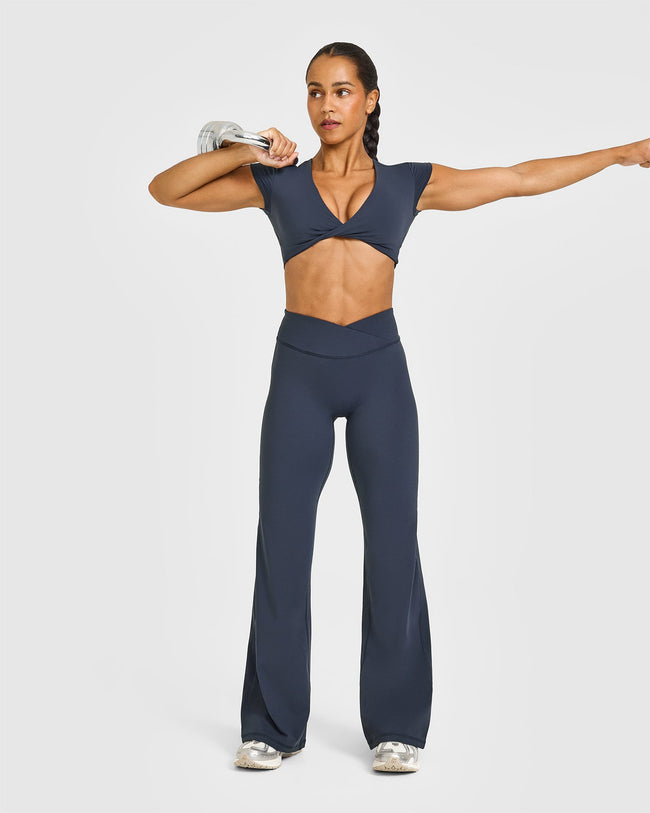 NOOS_UNIFIED_TWIST_FRONT_CROP_TOP_TRUEBLUE_250729_PDP_1440x1800_03_650x.jpg