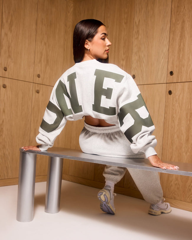 OA_X_BRENDA_FOUNDATIONS_OVERSIZED_CREW_NECK_SWEATSHIRT_LIGHTGREYMARL_250805_PDP_1440x1800_02_650x.jpg