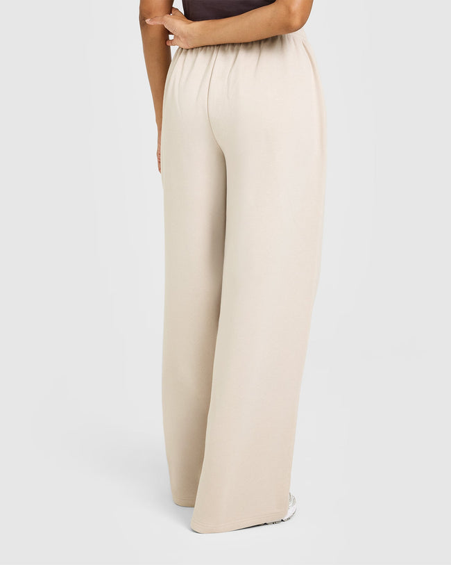 OUTDOOR_ACTIVE_REST_DAY_FOUNDATIONS_OVERSIZED_STRAIGHT_LEG_JOGGER_SAND_250828_PDP_1440x1800_02_650x.jpg