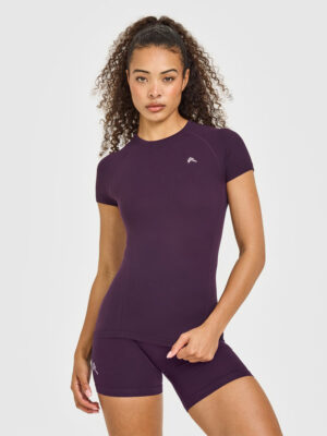 GO TO SEAMLESS FITTED TOP