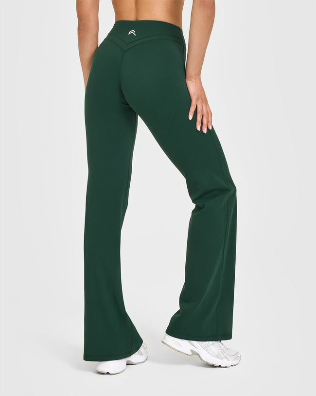 Q3COLOURINJECTION_UNIFIED_FLARED_BOTTOMS_RACINGGREEN_250627_PDP_1440x1800_02_650x.jpg