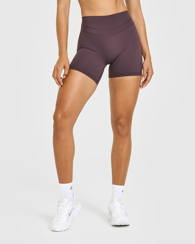 Q3COLOURINJECTION_UNIFIED_HIGH_WAISTED_SHORTS_DARKUMBERBROWN_250619_PDP_1440x1800_01_650x.jpg