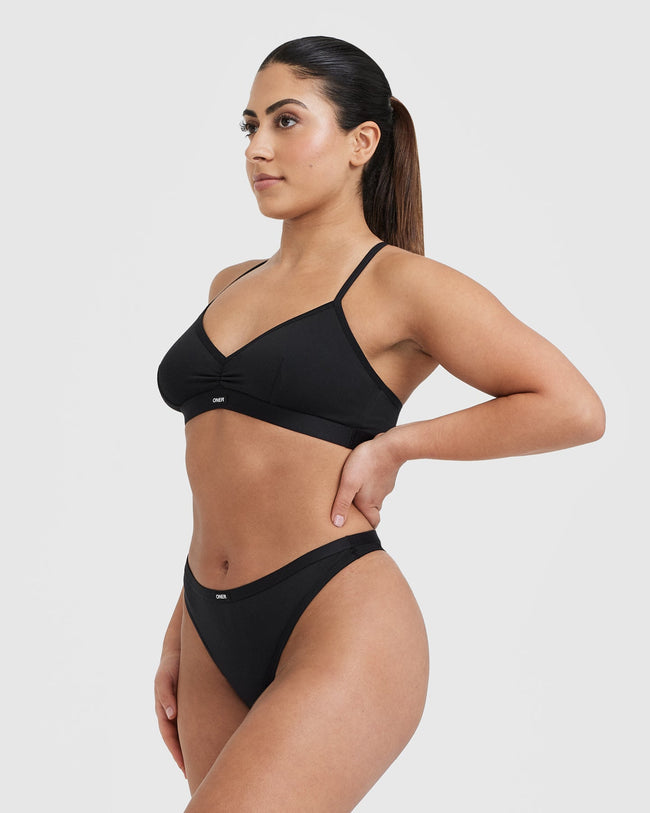 SOFT_CLASSIC_BRALETTE_BLACK_03_650x.jpg