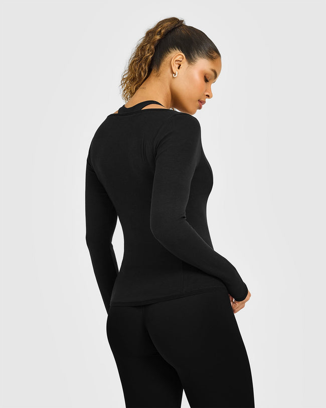 STRONGYETSOFT_MELLOW_RIB_V-NECK_LONG_SLEEVE_TOP_BLACK_250728_PDP_1440x1800_02_650x.jpg
