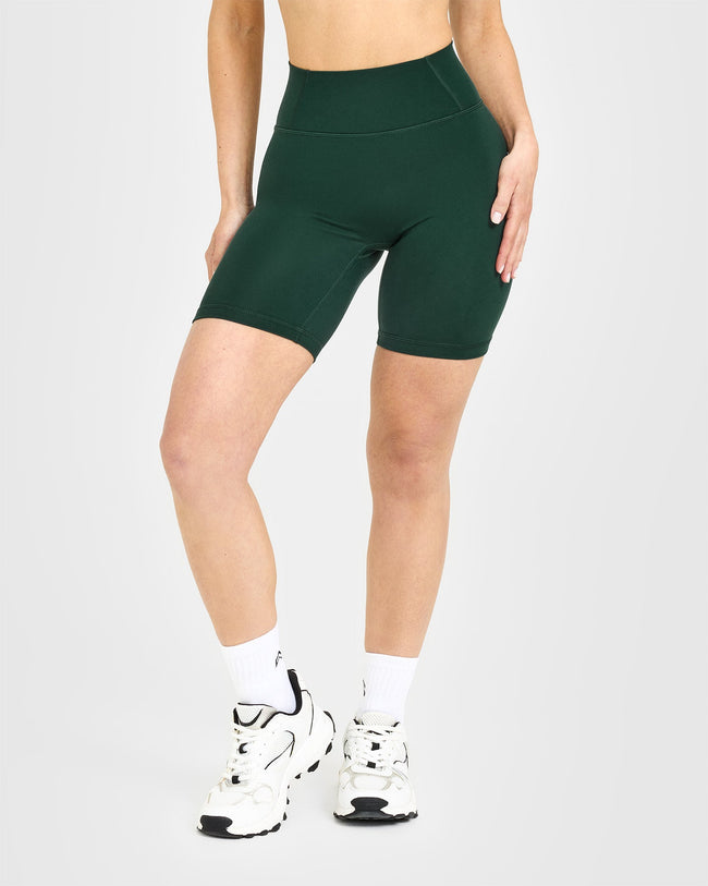 TIMELESS_INJECTION_HIGH_WAISTED_SHORTS_RACINGGREEN_250610_PDP_1440x1800_01_650x.jpg