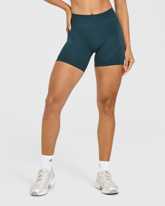 WINTER_SEASONAL_ENHANCELIFT_SEAMLESS_SHORTS_OILBLUE_250917_PDP_1440x1800_01_37d93cb5-5b3c-480c-9ab4-6db7e03e7905_650x.jpg