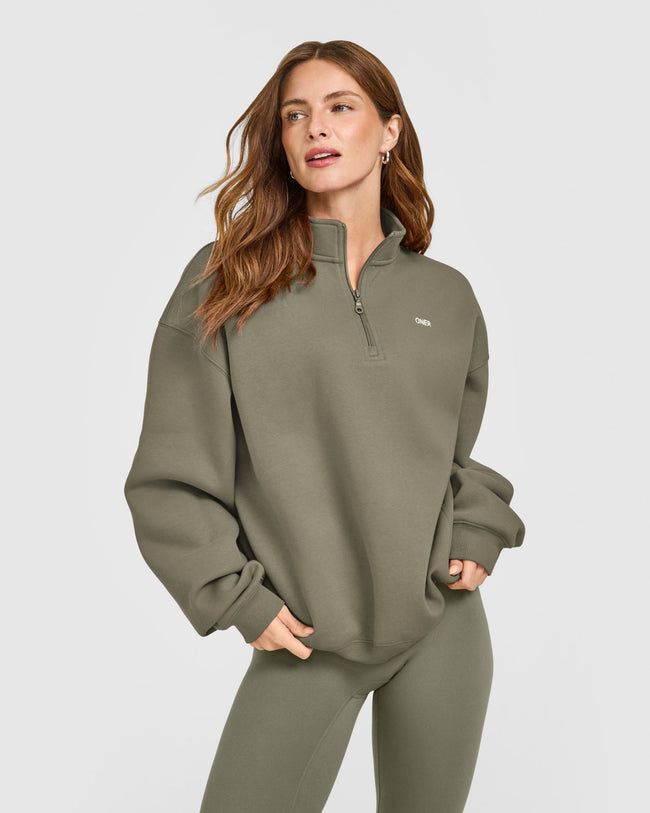 WINTER_SEASONAL_FOUNDATIONS_1-4_ZIP_SWEATSHIRT_ALPINEGREEN_250915_PDP_1440x1800_01_e5832881-e2d1-47c1-a60b-313056220173_650x.jpg
