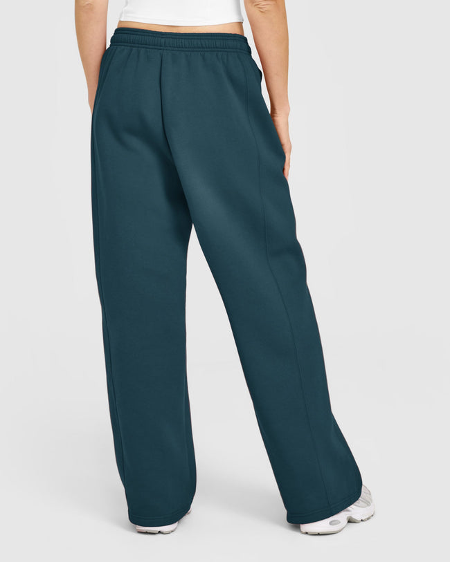 WINTER_SEASONAL_FOUNDATIONS_STRAIGHT_LEG_JOGGERS_OILBLUE_250915_PDP_1440x1800_02_9281c01c-a130-458a-97cb-ab7e11fff397_650x.jpg