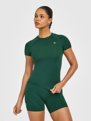 GO TO SEAMLESS FITTED TOP