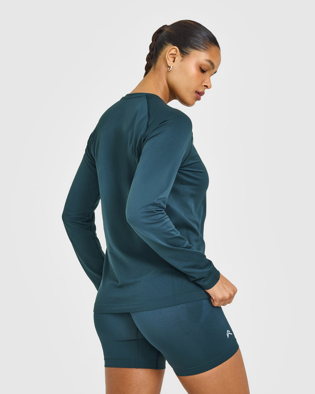 WINTER_SEASONAL_GO_TO_SEAMLESS_LOOSE_LONG_SLEEVE_TOP_OILBLUE_250916_PDP_1440x1800_02_650x.jpg